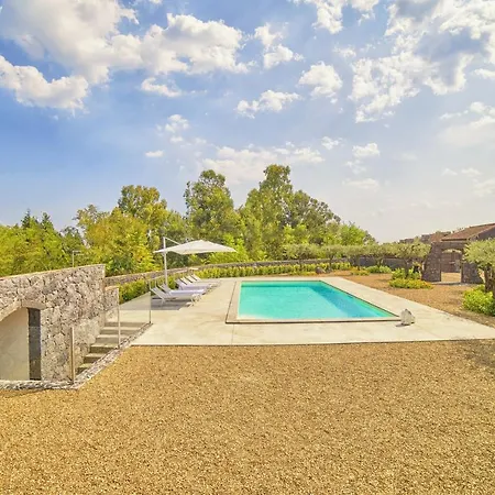 Aparthotel Il Casale Di Monacella Santa Venerina